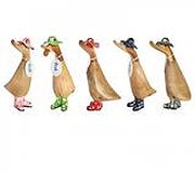Dcyuk - Floral Hat Ducklings